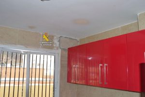 La Guardia Civil investiga una explosión en Vicar 4