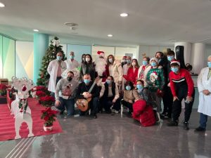 AECC-Juguetes niños con cancer HUTorrecardenas (1)