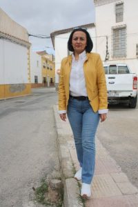 Cantoria bajo la dirección de la alcaldesa Puri Sánchez