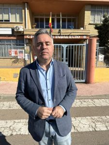 Concejal por el PSOE Antonio Ruano deterioro de los colegios públicos