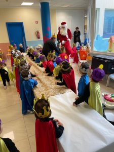Dalías incrementa la actividad durante el fin de semana fiesta escuela infantil madre ignacia