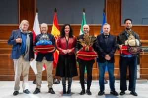 ENTREGA CORONAS EMISARIOS REYES MAGOS (39)