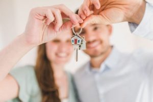 La compraventa de viviendas se mantendrá a la baja en 2024