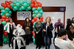 Paola Laynez y Lorena Nieto en la Fiesta de Navidad de ARGAR (1)