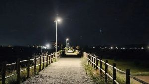 El Ayuntamiento de Huércal-Overa amplía la iluminación de su Vía Verde farolas solares via verde