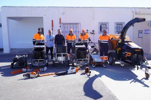 Carboneras Alcalde y trabajadores del servicio de limpieza