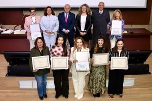 Paola Laynez recoge premio de la UAL  (2)
