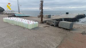 La Guardia Civil intensifica la presión contra el “petaqueo” en la costa de Almería 3