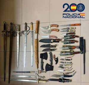 Policía Nacional interviene en Almería más de una treintena de armas prohibidas