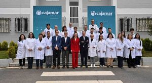 Visita la Estación Experimental Cajamar ‘Las Palmerillas’ en El Ejido Foto de famlia con los trabajadores de la Estación Experimental