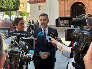 FERNÁNDEZ-PACHECO EN EL EJIDO