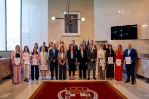 La alcaldesa de ALmeria preside la toma de posesión de 16 funcionarios