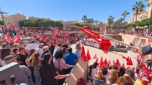 Manifestación en Almería por el convenio del manipulado. Foto LOLO ORTIZ 2