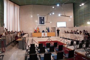 Pleno del Ayuntamiento de Almería designa a los integrantes de las esas para las elecciones andaluzas