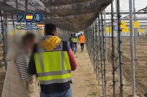 Policia Nacional Inspecciones conjuntas en explotaciones agrícolas en El Ejido