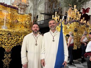el consejero Ramón Fernández-Pacheco ha procesionado en Almería con la Hermandad de 'El Prendimiento'.