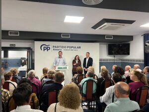 encuentro de Pacheco con agricultores en el municipio de Vícar