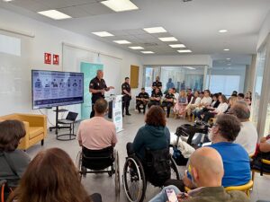 Charla Policia Nacional con ASPAYM en Espacio Alma (6)