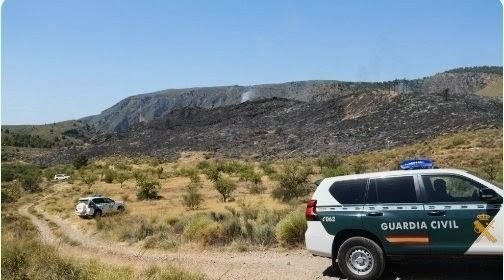 Controlado el incendio declarado en el entorno del Camping de Benínar