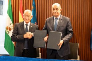 Dirección General de la Policía y el Ayuntamiento de Roquetas de Mar firman el protocolo general para la implantación de la Policía Nacional 1)