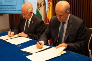 Dirección General de la Policía y el Ayuntamiento de Roquetas de Mar firman el protocolo general para la implantación de la Policía Nacional  3