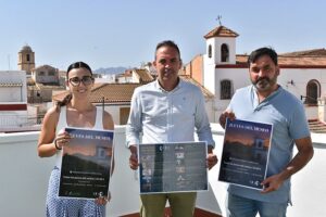 El alcalde, Pedro Ridao, y el concejal de Patrimonio, Pedro L. Rodríguez, junto a Mari Carmen Soler, una de las responsables del CICA
