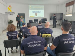 Guardia Civil de Almería y el Servicio de Vigilancia Aduanera refuerzan su coordinación  1