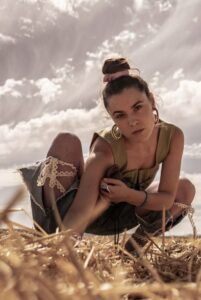 La artista sonora AnaVi presenta “Origen” en INTERESTELAB Ana Villayandre photo by Dany Ruz3
