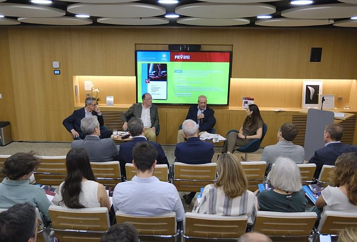Mesa redonda sobre el compromiso con la sostenibilidad en el sector vitivinícola españolBarómetro sobre la sostenibilidad del sector vitivinícola en España