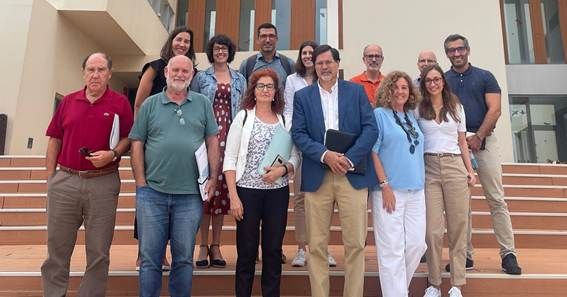 Parte del Grupo de Trabajo de Almería en su primera sesión presencial en Almería en 2024.