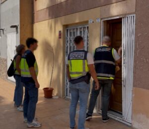 Policia Nacional en Roquetas de Mar OP. ALTAMIRA PARA ENVIAR
