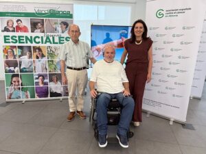 taller para sensibilizar sobre la protección frente al sol Ramón Fernández Miranda Antonio Sánchez de Amo y Magdalena Cantero
