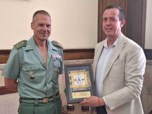 Subdelegado Gobierno en Almeria y coronel Sánchez Arribas Legión
