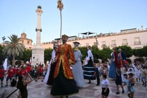 ALCALDESA EXPOSICIÓN GIGANTES FERIA (4)