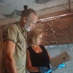 Cirugía científica en el subsuelo: Así se han analizado los 50 grafitis históricos de los Refugios de Almería