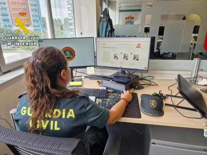 La Guardia Civil esclarece una estafa y un delito de blanqueo de capitales