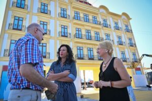 La alcaldesa supervisa el Recinto Ferial montajeferiaDSC_9856