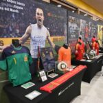 La exposición ‘Leyendas de los mundiales’ viaja por la historia del fútbol a través de 80 iconos de los diferentes campeonatos