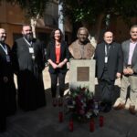 Almería rinde homenaje a Benedicto XVI con un busto que perpetúa su legado intelectual y pastoral