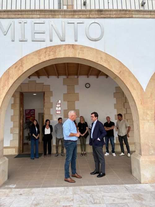 El delegado del Gobierno mantiene un encuentro institucional con el alcalde de Huércal de Almería