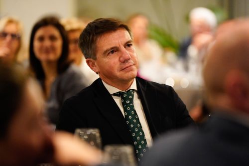 José Luis Álvarez Almeida es presidente de Hostelería de España y presidente de OTEA