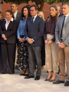 Minuto de silencio Delegación del Gobierno (5)