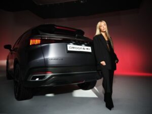 OMODA nombra nueva embajadora en España a Ana Mena